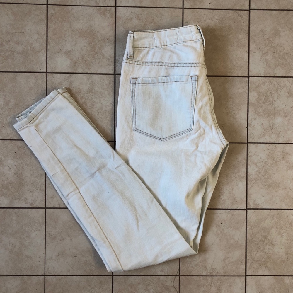 Jessica Simpson Jeans - Picture 2 of 2